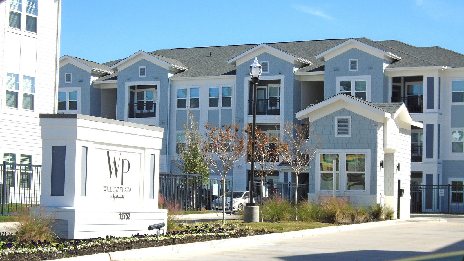 Willow Plaza Apartments