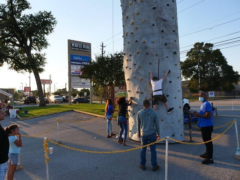 Climbing wall